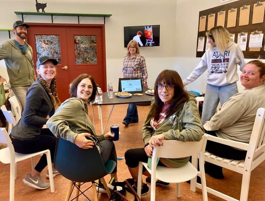 Jodi Summers from Kitty Be Good providing a group class at a local shelter regarding cat behavior